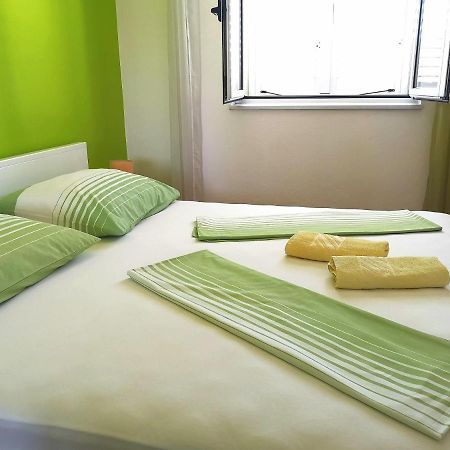 Apartment Vucic Makarska Buitenkant foto