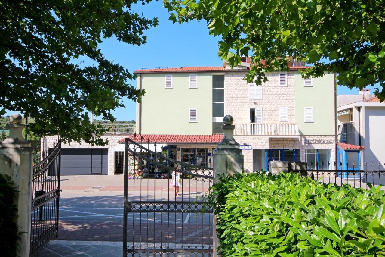 Apartment Vucic Makarska Buitenkant foto