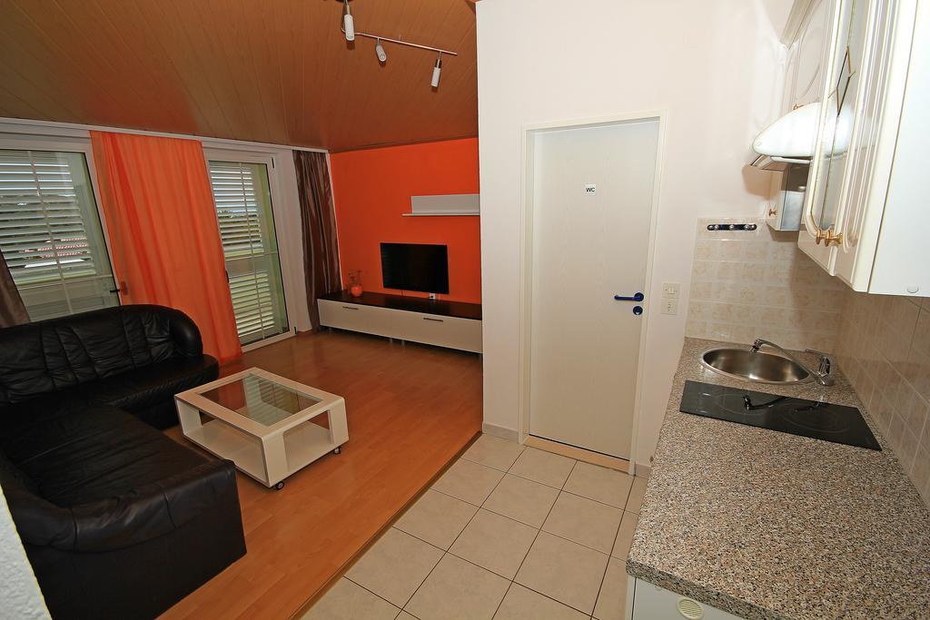Apartment Vucic Makarska Buitenkant foto